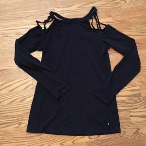 Fabletics black long sleeve cage tee